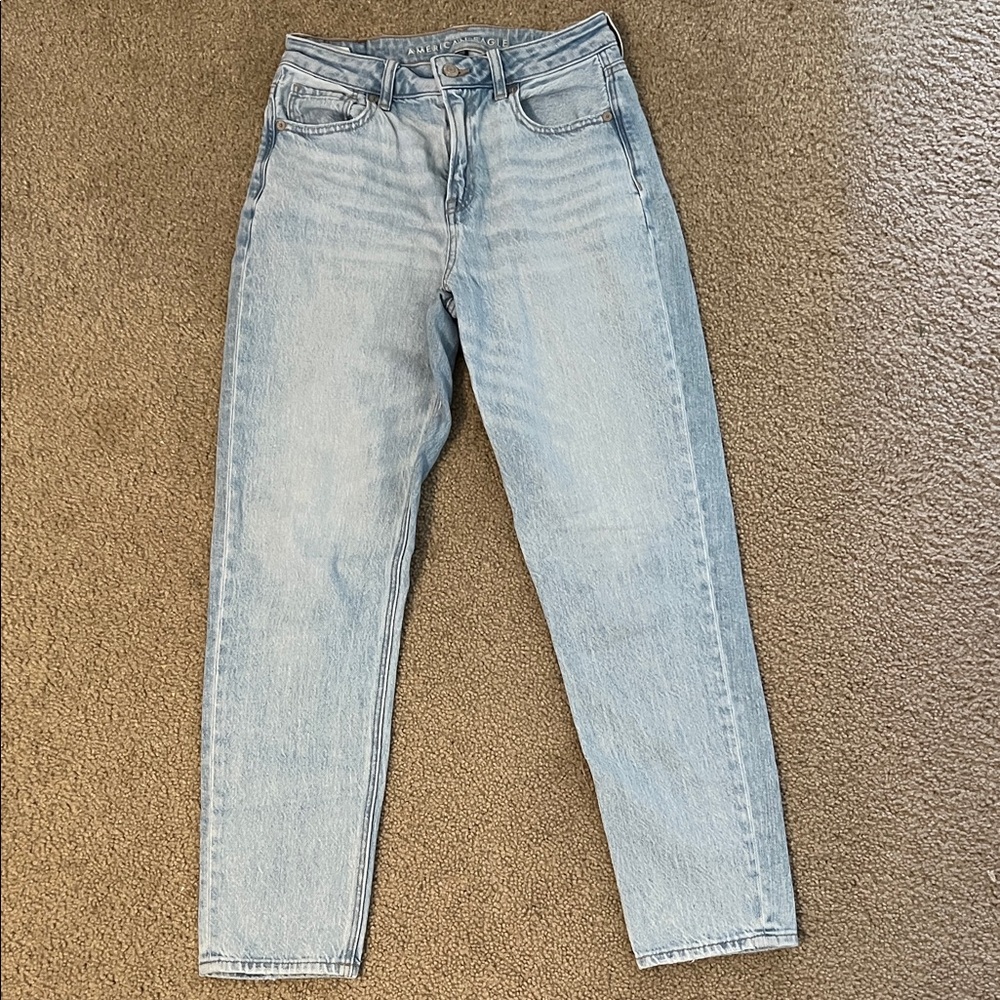 American Eagle Strigid Mom Jean